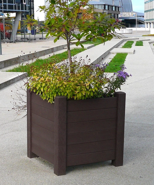 JARDINIÈRES AVENUE CARRÉES