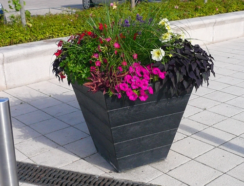 JARDINIÈRES ESPACE CONIQUES