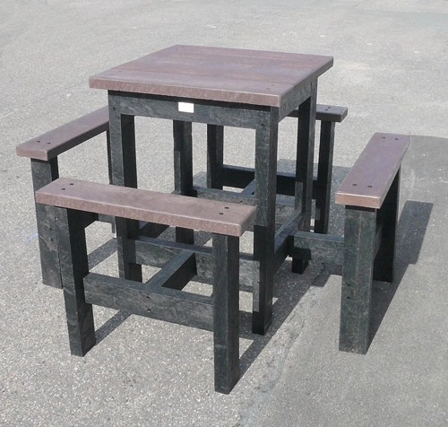 TABLE HAUTE 4 PLACES CARRÉE SNACK
