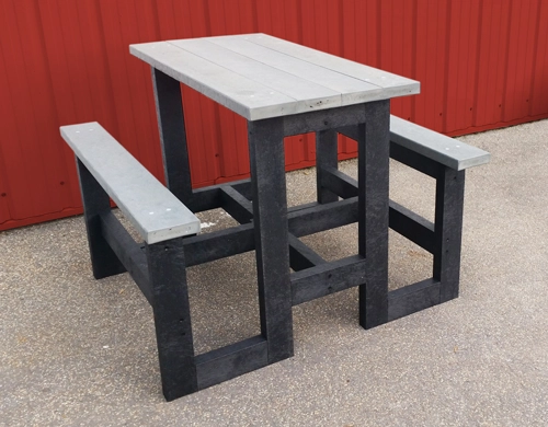 TABLE HAUTE 4 PLACES 2 BANQUETTES SNACK